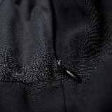 Short deportivo negro de running Topper Zeal II, con cintura elástica y logo estampado en la pierna.