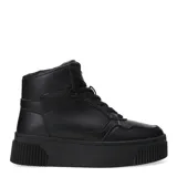 Championes tipo bota color negro, con plataforma y cordones.