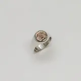 Anillo ajustable de plata 925 con aplique de oro 9k con el símbolo de psicomotricista.