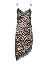 Vestido lencero con estampado animal print y detalles de encaje negro en escote y ruedo.