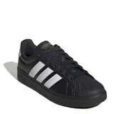 Championes Adidas Streettalk negros con las tres tiras blancas en el lateral.