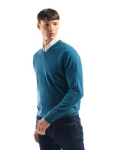 Sweater negro de punto con cuello en V, de calce regular.