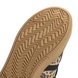 Championes Adidas Grand Court Alpha negros con las tres tiras laterales con estampado animal print.