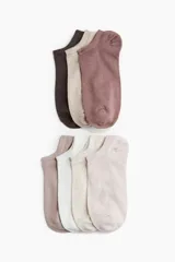 Pack de siete pares de soquetes de corte bajo en punto fino de mezcla suave de algodón, en colores marrón, beige, blanco y rosa.