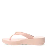 Sandalias Azaleia Elsa color rosa con plataforma y hebilla decorativa.