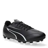 Championes de fútbol Puma Vitoria FG negros con detalles en blanco, diseñados para hombre y para uso en césped natural.