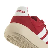Championes Adidas Barreda Decode, color rojo con las tres tiras blancas y suela color crema.