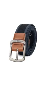 Cinturón casual de tela canvas bicolor azul y negro, con hebilla metálica plateada y detalles en cuero sintético marrón con el logo de la marca grabado.
