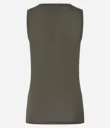 Musculosa verde oliva de punto texturizado, con breteles anchos y cuello redondo.