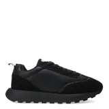 Zapatillas deportivas negras con detalles en gamuza y cuero sintético.