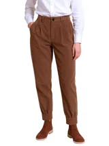 Pantalón de pana marrón con corte recto, tiro alto y bolsillos laterales.