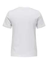 Camiseta blanca de algodón con cuello redondo y mangas cortas. Estampado frontal de una figura femenina con sombrero y texto en francés.