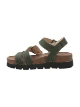 Sandalias de cuero color verde militar con plataforma de corcho y suela de goma negra. Presentan dos tiras anchas sobre el empeine y una tira alrededor del tobillo, todas ajustables con hebillas metálicas plateadas.