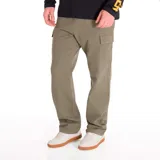 Pantalón cargo de hombre, color negro, corte recto, con bolsillos laterales tipo parche con solapa y bolsillos traseros con solapa. Fabricado en tejido de algodón resistente.