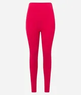 Calza deportiva roja de microfibra con cintura alta y bolsillo trasero.