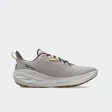 Championes de trail running Altra Experience Wild color beige con detalles en violeta y suela blanca con detalles marrones.