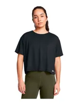 Remera deportiva Under Armour Motion SS, color negro, de corte holgado y tejido ligero que absorbe el sudor.