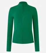 Campera deportiva color verde agua, confeccionada en microfibra, con cierre frontal, cuello alto, recortes en el frente y bolsillos laterales.
