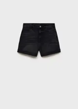 Short de jean negro con tiro alto, corte mom fit, cinco bolsillos, cierre con cremallera y botón, trabillas y dobladillo en el ruedo.