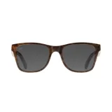 Lentes de sol con montura de madera color marrón con estampado de vetas y lentes grises.
