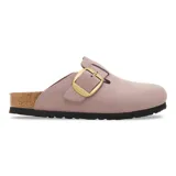 Zueco Birkenstock Boston Big Buckle color lila con hebilla grande dorada.