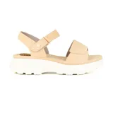 Sandalias de plataforma color beige con tiras anchas y ajuste con hebilla.