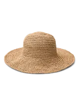 Sombrero de paja trenzada color beige, con ala ancha y copa redonda.