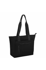 Cartera tote bag color verde agua, con asas de mano negras y un bolsillo frontal con cierre. Incluye un llavero decorativo de cordones y un detalle metálico en forma de labios.