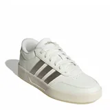 Championes urbanos Adidas Breaknet 3.0, color blanco con detalles plateados y las tres tiras características en color marrón.