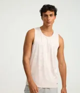 Musculosa deportiva de hombre, corte regular, cuello redondo, color rosa pálido con estampado abstracto en jacquard y tecnología Dry.