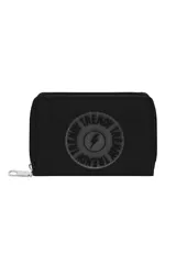 Billetera negra con cierre y estampado circular con la palabra "TRENDY" en el frente.