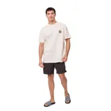 Remera manga corta color beige con estampado pequeño en el frente con el logo de la marca Rusty.