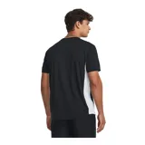 Remera deportiva Under Armour Challenger color azul con paneles laterales en celeste y logo estampado en el pecho.