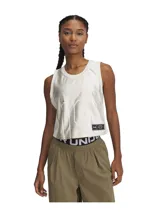 Musculosa deportiva Under Armour color blanco, con cuello redondo y sisas amplias.
