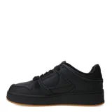 Championes urbanos Topper Araka Low color negro, con suela marrón.