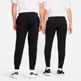 Pantalón largo de jogging Nike Club Fleece Alto-Rise, color negro, con cintura alta y logo bordado en blanco.