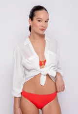 Parte inferior de bikini colaless color negro.