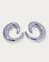 Par de aros plateados de acero quirúrgico hipoalergénico con forma de espiral grueso.