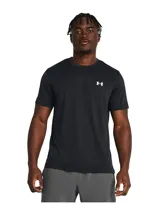 Remera deportiva negra de manga corta, con logo Under Armour estampado en blanco en el pecho.