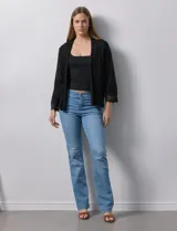 Cardigan negro calado, marca Ruby Rd. Manga larga amplia con aplique de crochet.