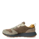 Championes urbanos Merrell Alpine 83, color marrón con detalles en beige y suela gris. Confeccionados en cuero gamuzado y textil reciclado, con tratamiento Cleansport NXT™ para control natural del olor.