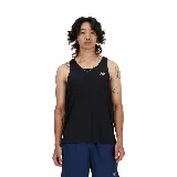 Musculosa deportiva negra de New Balance, con logo reflectivo en el pecho.