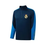 Camiseta deportiva de manga larga azul marino con detalles en azul eléctrico en mangas y hombros. Presenta cierre de cremallera corto en el cuello y escudo del Real Madrid bordado en el pecho.