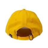 Gorro amarillo de algodón con visera curva y logo de Santa Cruz bordado en blanco en el frente.