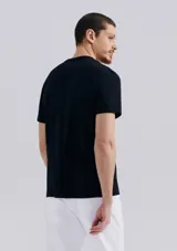 Camiseta de manga corta en color tostado, con estampado gráfico de una bicicleta, de corte regular.