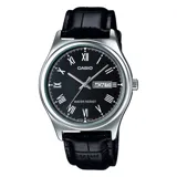 Reloj Casio con correa de cuero negra, esfera negra con números romanos y caja plateada. Resistente al agua y con visualización de día y fecha.