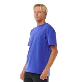 Remera violeta de manga corta con logo de Rip Curl estampado en el pecho.