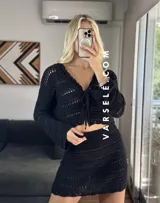 Torerita de crochet color crudo, con mangas largas y cordón para atar en el delantero. Talle único.