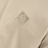 Remera de algodón color azul con logo de la marca bordado en el pecho.