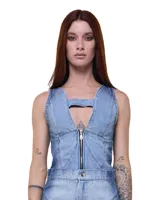 Top tipo corset de denim elástico con diseño Gradient Blue (azul con degradé y luces gastadas). Cierre frontal de alpaca, escote en “V” con puente y paneles que entallan sin rigidez.